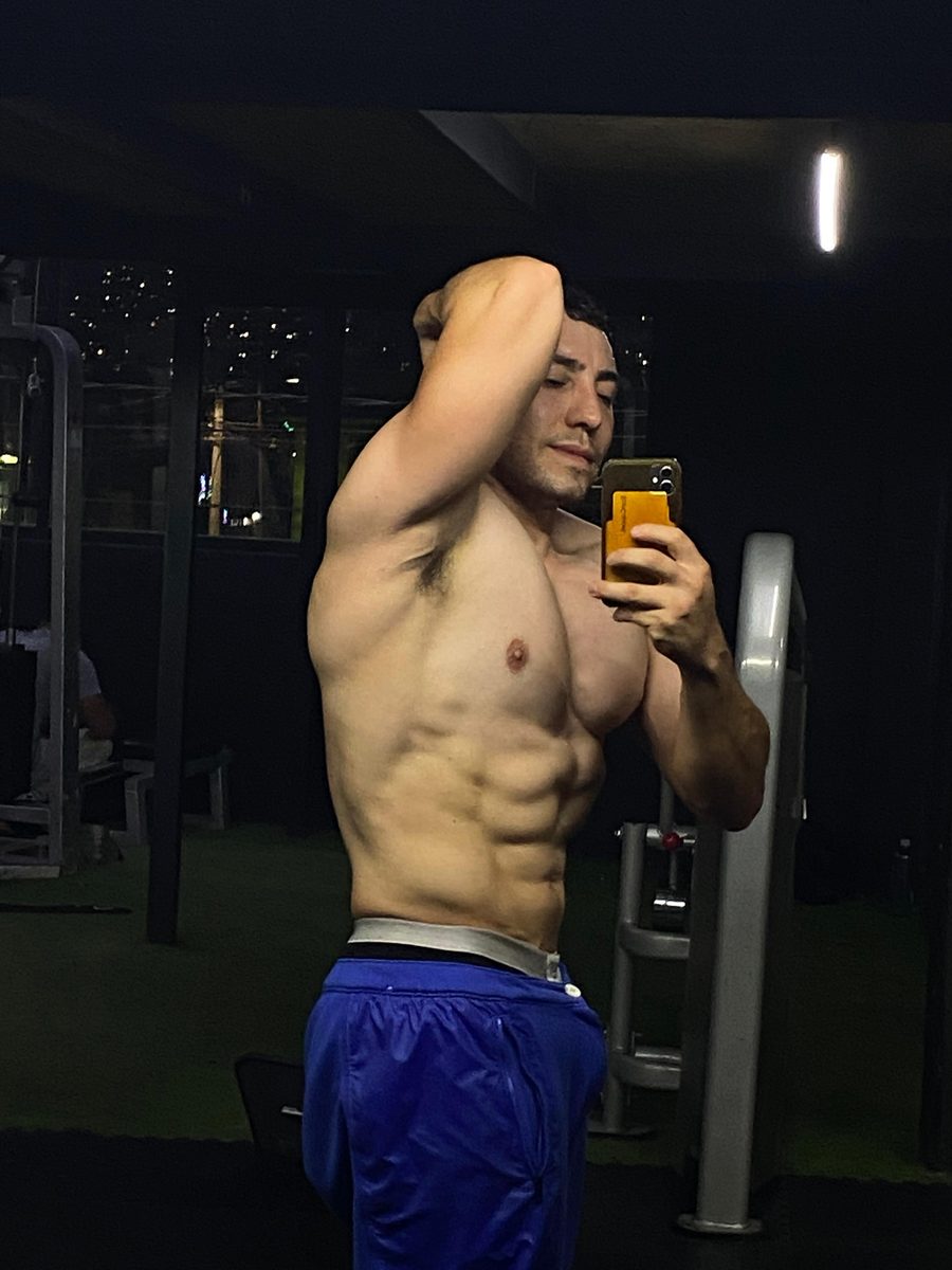 Edy, stripper de Jugueteando en sesión fitness para eventos privados (foto 2)