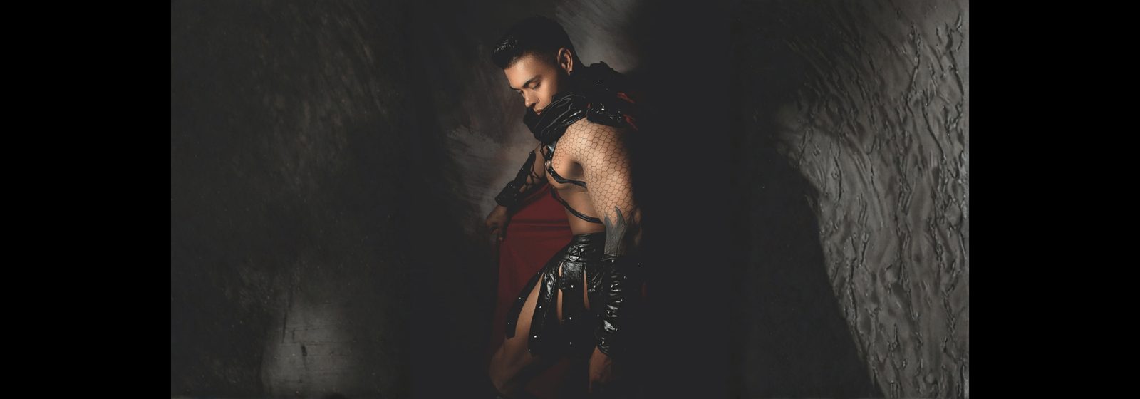 Vyron, stripper de lujo Jugueteando para eventos VIP en CDMX