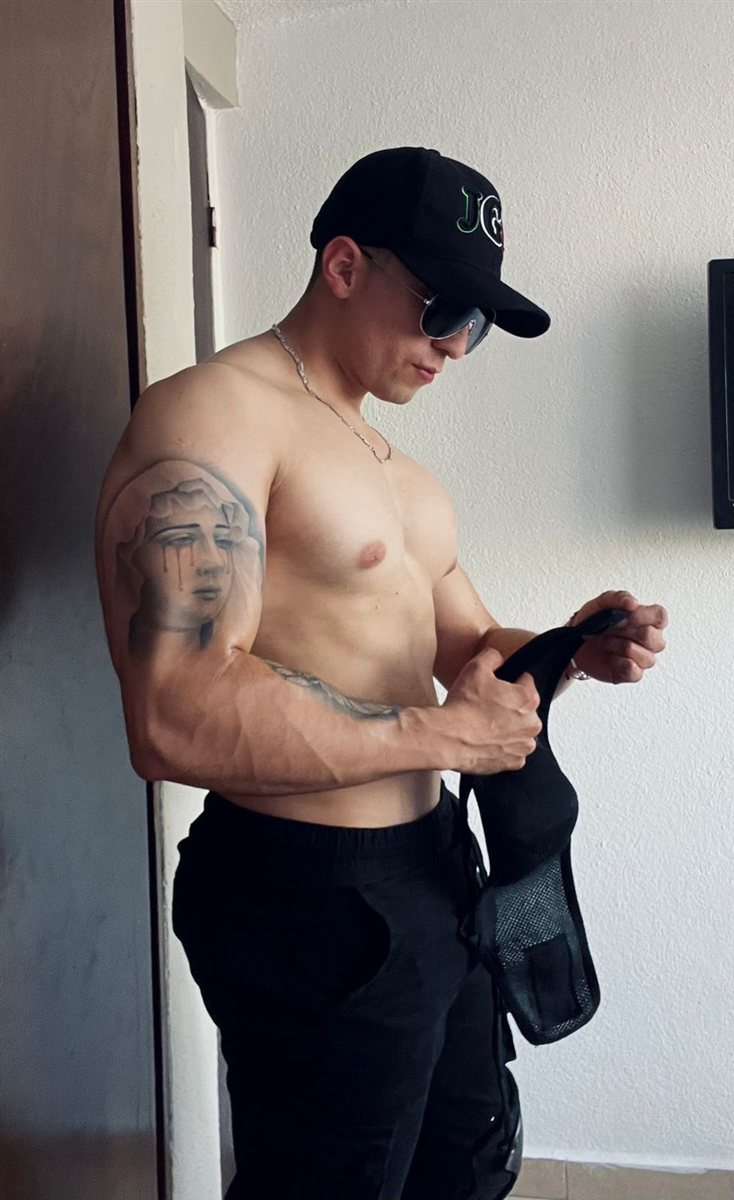 Stripper del elenco Jugueteando con vestuario temático