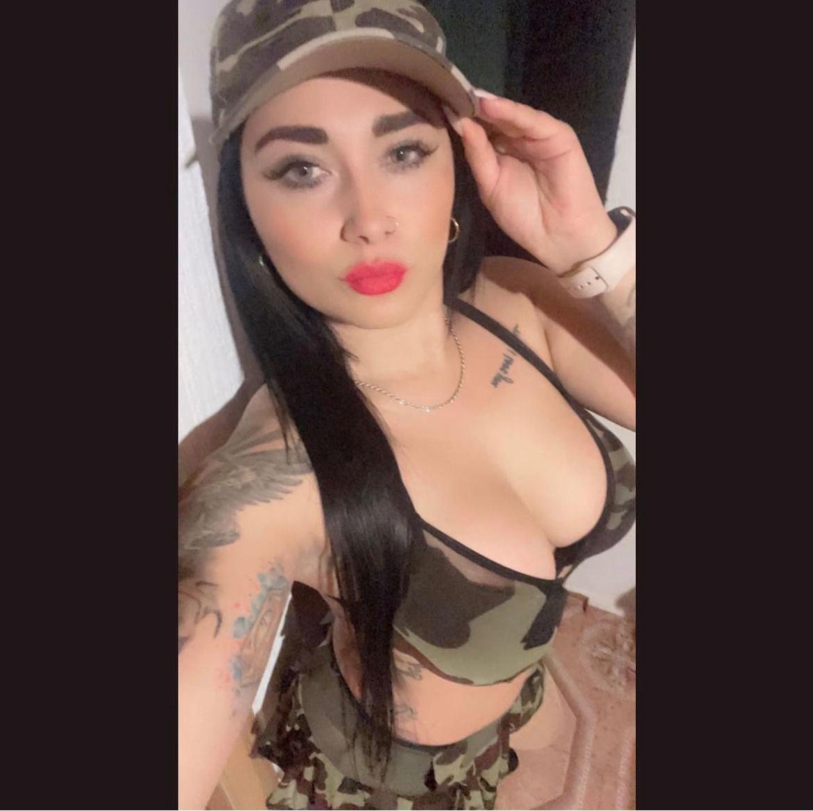 Bailarina del elenco Jugueteando con energía